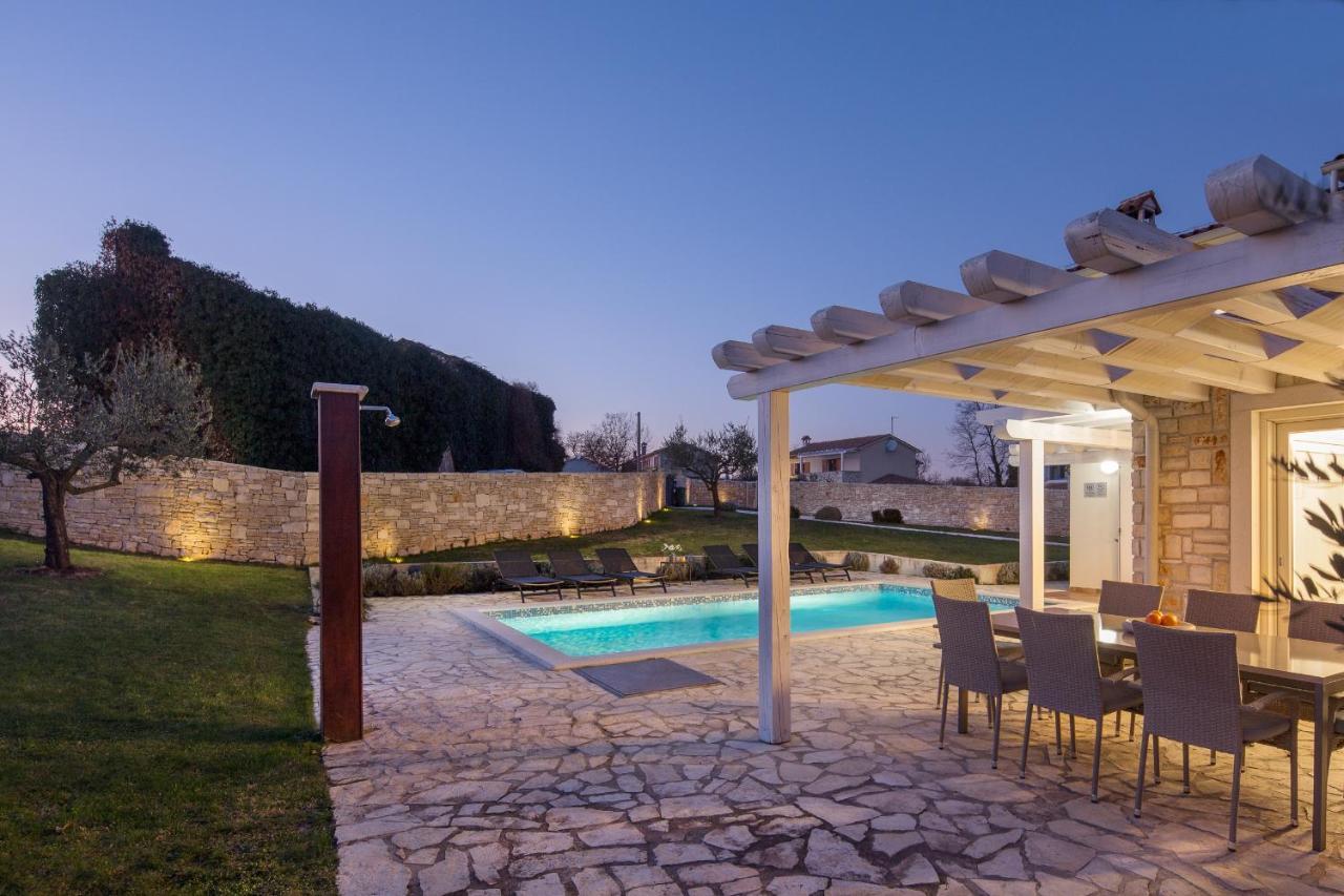 Villa Novena Rojnici Exterior photo